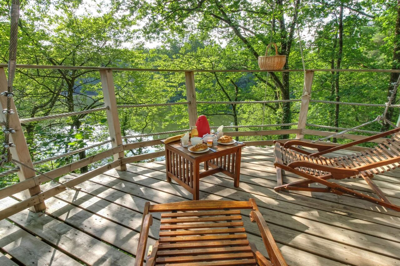 Les 5 Meilleures cabanes dans les arbres avec Jacuzzi en Normandie